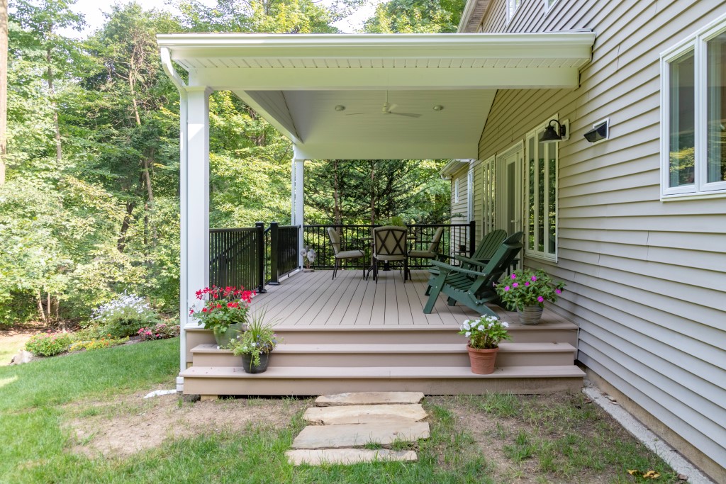 Deck Builder Lancaster, Berks, Chester PA Composite Decking Contractor